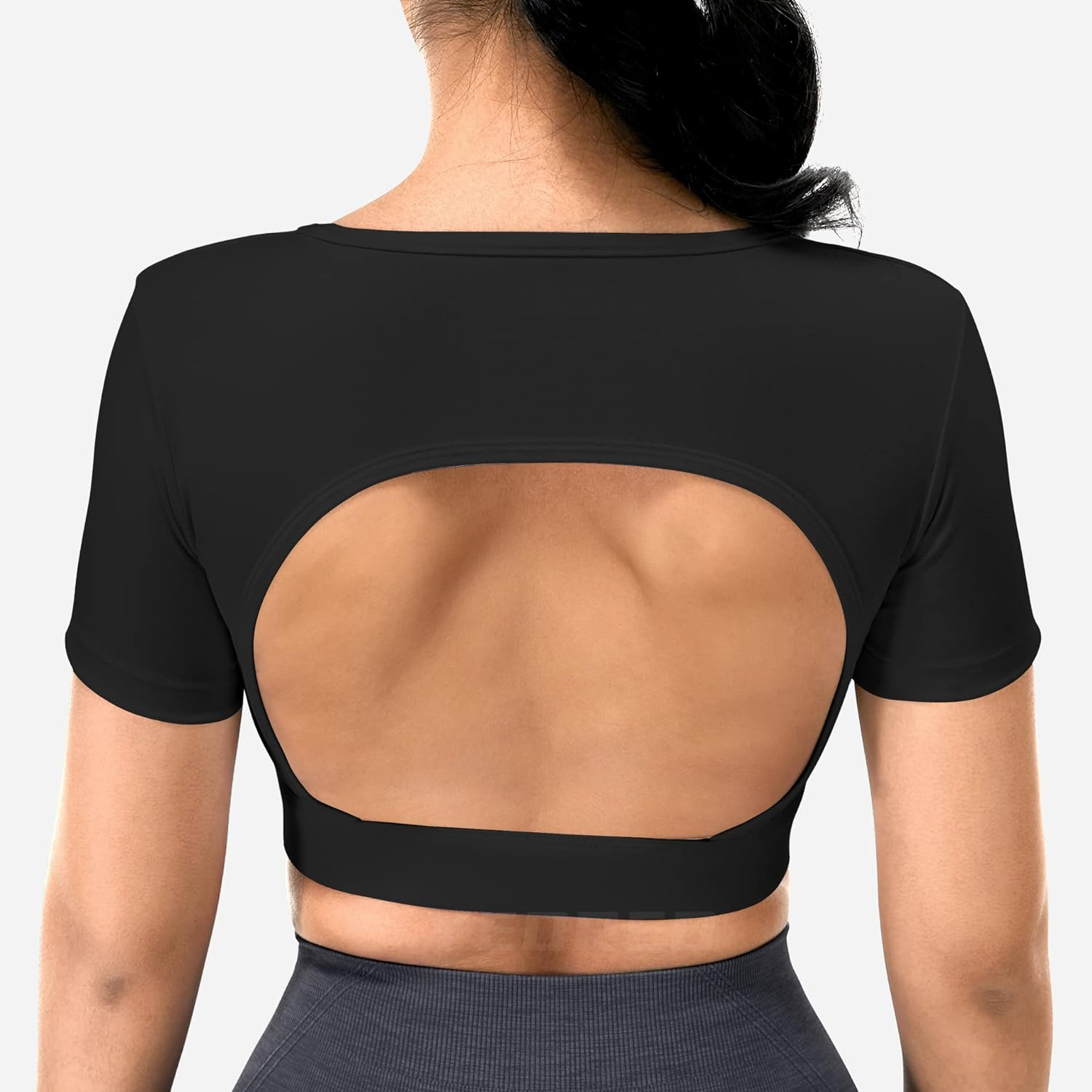 YEOREO Vanessa Women Open Back Tee Crop Tops with Removable Pad Workout Backless Gym Shirt Bra Going Out T Shirt Top